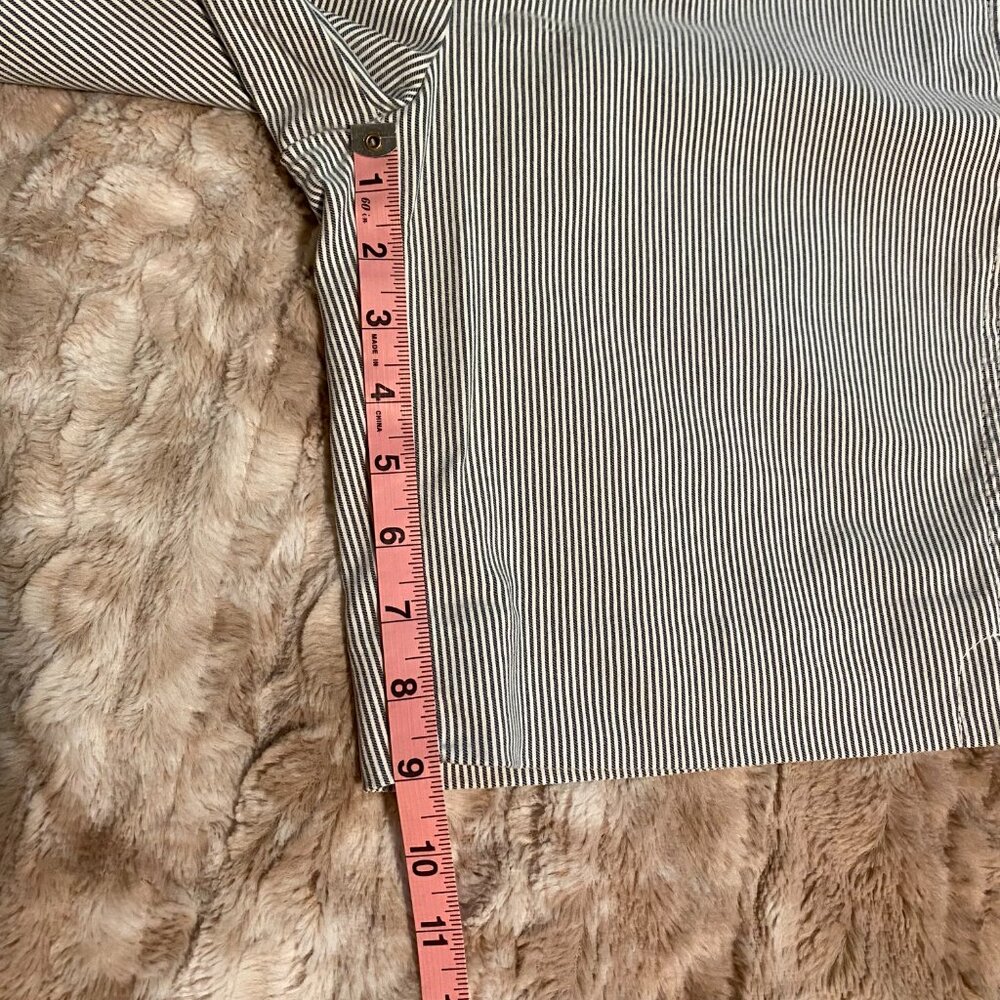 Hilary Radley Ladies' Bermuda Pull-On Short Size Medium - Picture 5 of 7